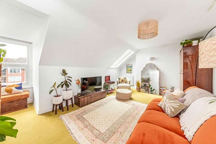 1 Bedroom Flat For Sale In Overhill Road, East Dulwich, London, SE22