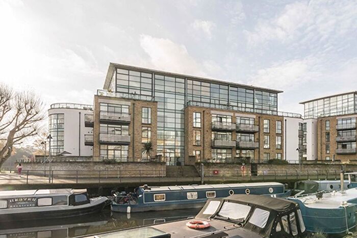 2 Bedroom Flat To Rent In Point Wharf Lane, Brentford, TW8