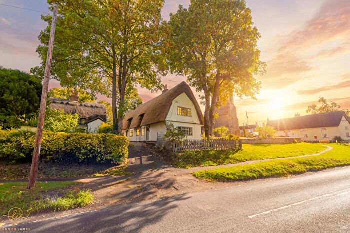 2 Bedroom Cottage For Sale In Ramsey Road, Kings Ripton, PE28