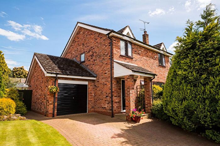 3 Bedroom Semi-Detached House For Sale In Dunham Court, Dunham On The Hill, Frodsham, WA6