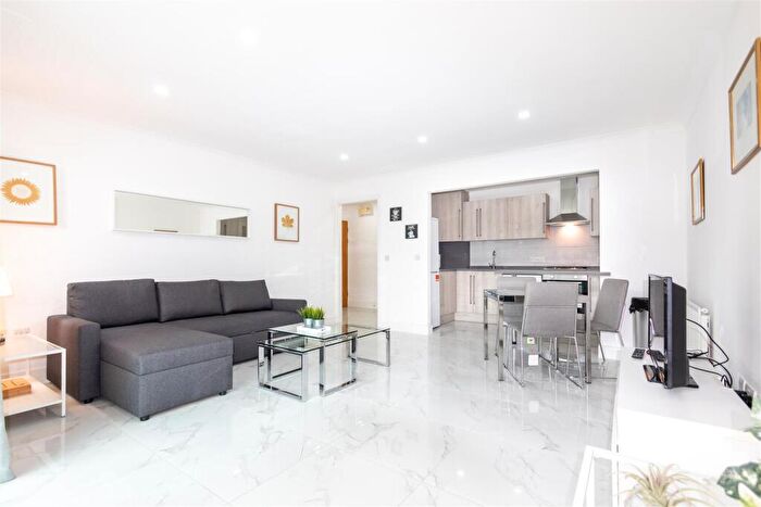 1 Bedroom Apartment To Rent In Regent Court, St John's Wood, London, NW8