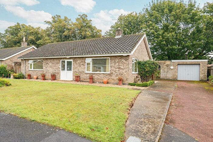 3 Bedroom Detached Bungalow For Sale In Park Avenue, Hundleby, PE23