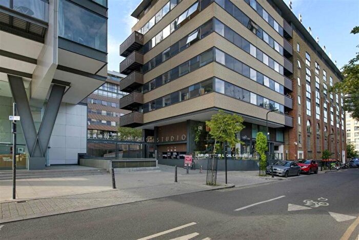 2 Bedroom Flat To Rent In Poole Street, Shoreditch, N1