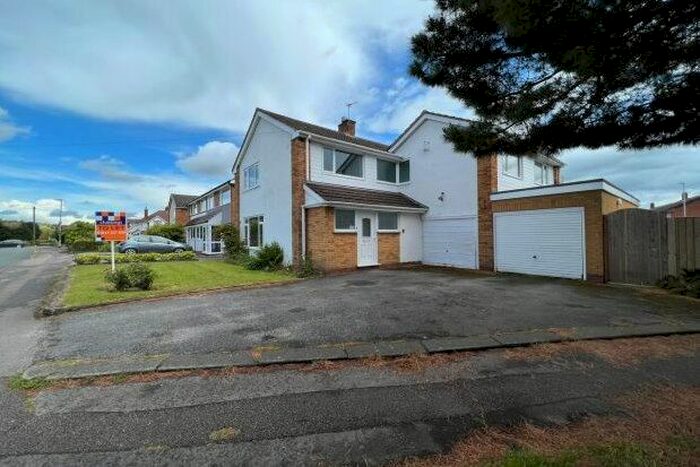 5 Bedroom Detached House To Rent In Lynfield Road, Lichfield, WS13