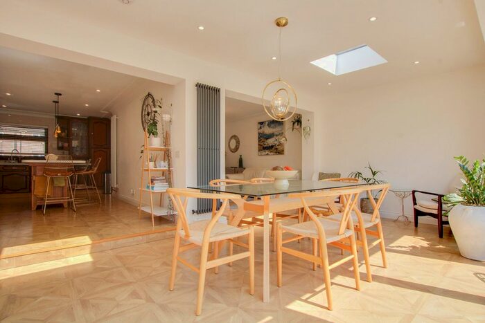 3 Bedroom Terraced House For Sale In Hollands Walk, Basildon, SS16