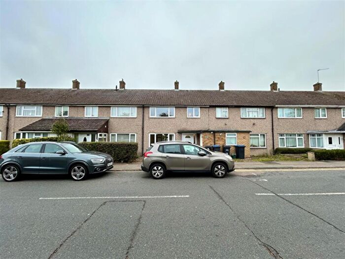 3 Bedroom Terraced House To Rent In Spinning Wheel Mead, Harlow, CM18