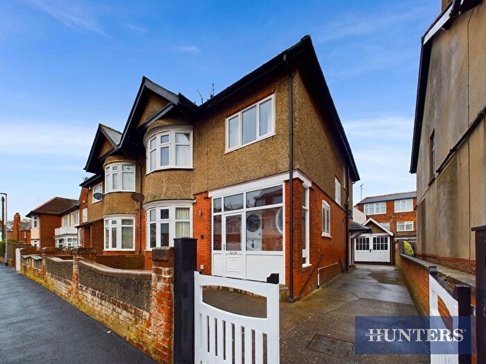 3 Bedroom Semi-Detached House To Rent In Mayfield Road, Bridlington, YO15