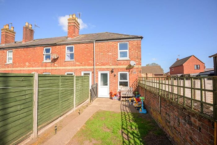 2 Bedroom End Terrace House For Sale In The Tenters, Holbeach, Lincs, PE12