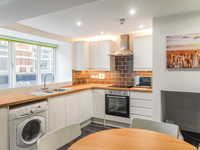 1 Bedroom Flat To Rent In , Montagu Street, Kettering, NN16
