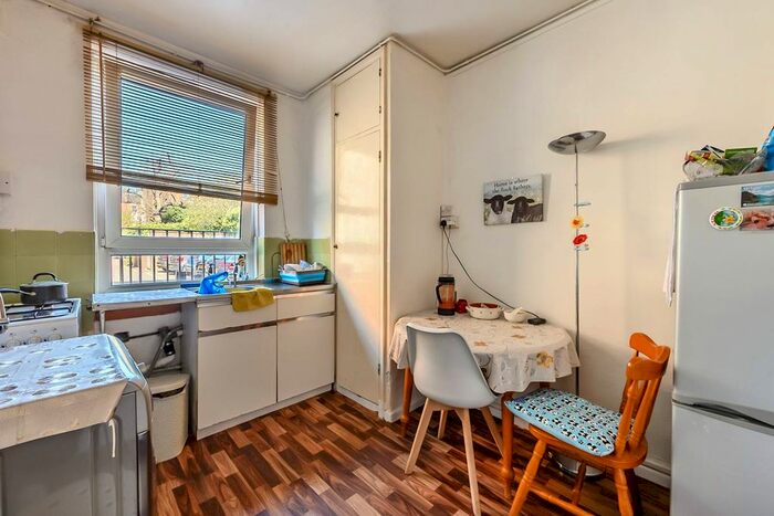 Studio To Rent In Munster Road, Parsons Green, London, SW6