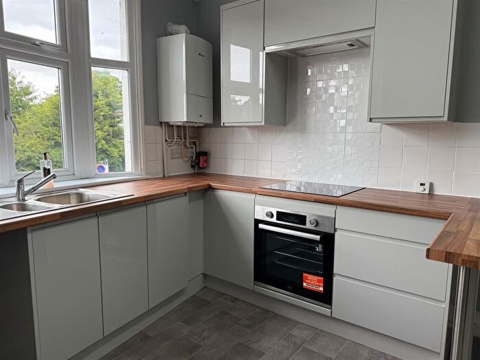 2 Bedroom Flat To Rent In Wells Road, Bath, BA2