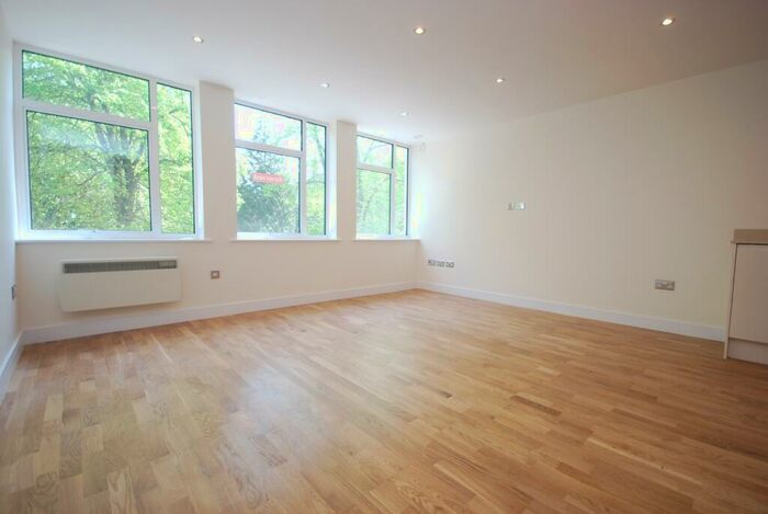 1 Bedroom Flat To Rent In High Street Beckenham, BR3