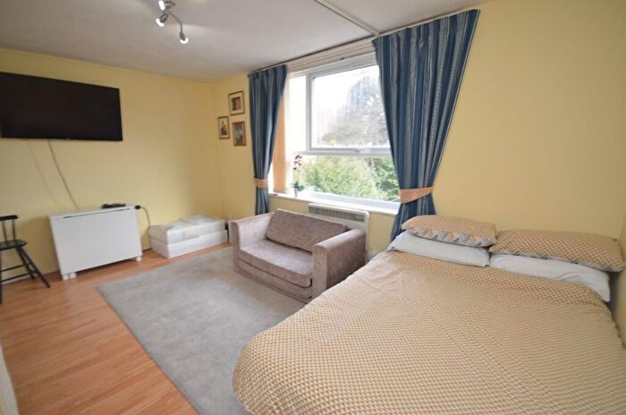 Studio To Rent In Grange Road, Upper Norwood, London, SE19