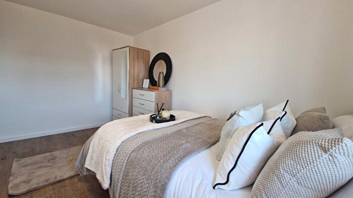 1 Bedroom House Of Multiple Occupation To Rent In Carlton Drive, Benfleet, Essex, SS7