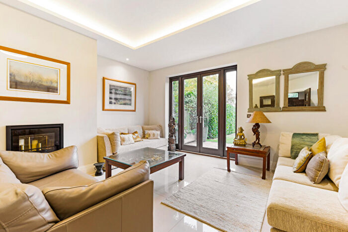 5 Bedroom Semi-Detached House For Sale In Clarence Park Crescent, Stanmore, HA7