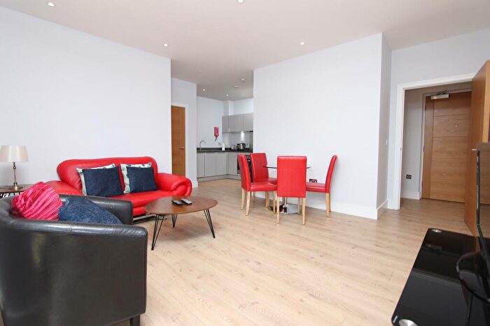 2 Bedroom Apartment To Rent In Ringside, High Street, RG12