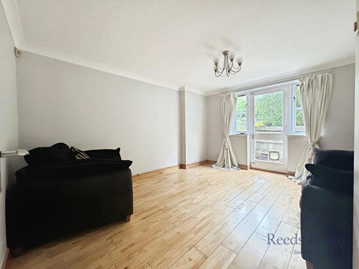 1 Bedroom Apartment For Sale In Croftongate Way, London, SE4