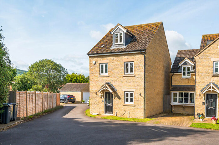 4 Bedroom Detached House For Sale In St Georges Avenue, Kings Stanley, GL10