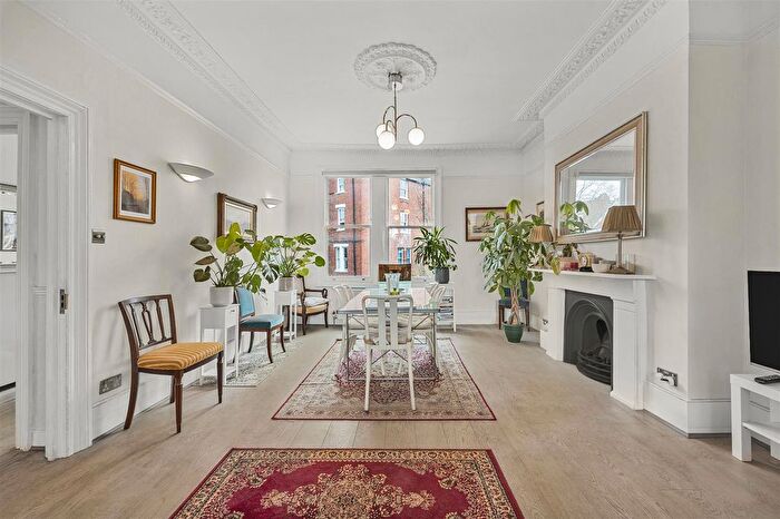 3 Bedroom Flat To Rent In Nassington Road, Hampstead, NW3