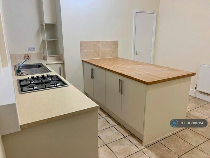 1 Bedroom Flat To Rent In Leeming Street, Mansfield, NG18