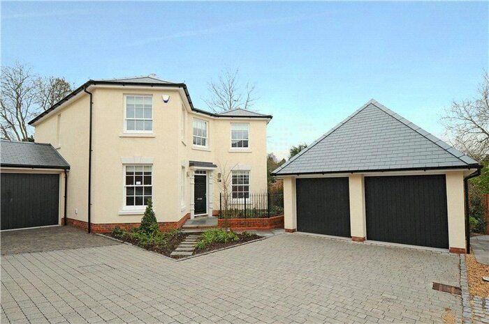 4 Bedroom Detached House To Rent In Elizabeth Place, Winchester, SO22