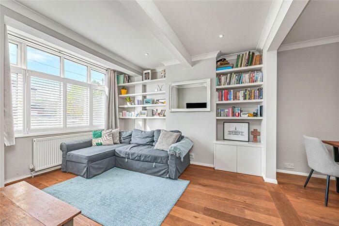 3 Bedroom Terraced House For Sale In Sherwood Avenue, Streatham Vale, SW16