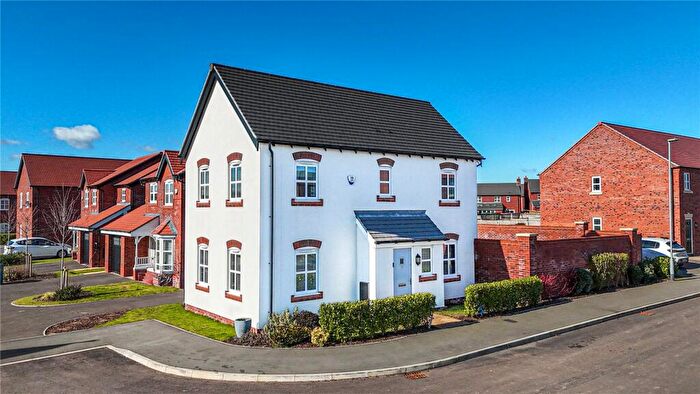 3 Bedroom Detached House For Sale In Glover Drive, Tamworth, Staffordshire, B79