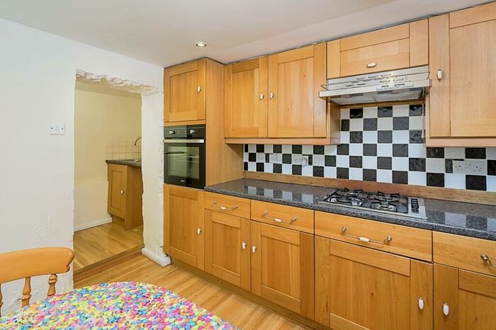 2 Bedroom House To Rent In Providence Street, North Hill * Zero Deposit Guarantee Available*, PL4