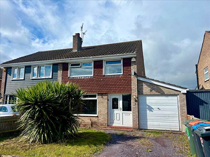 3 Bedroom Semi-Detached House For Sale In Selby Green, Little Sutton, CH66