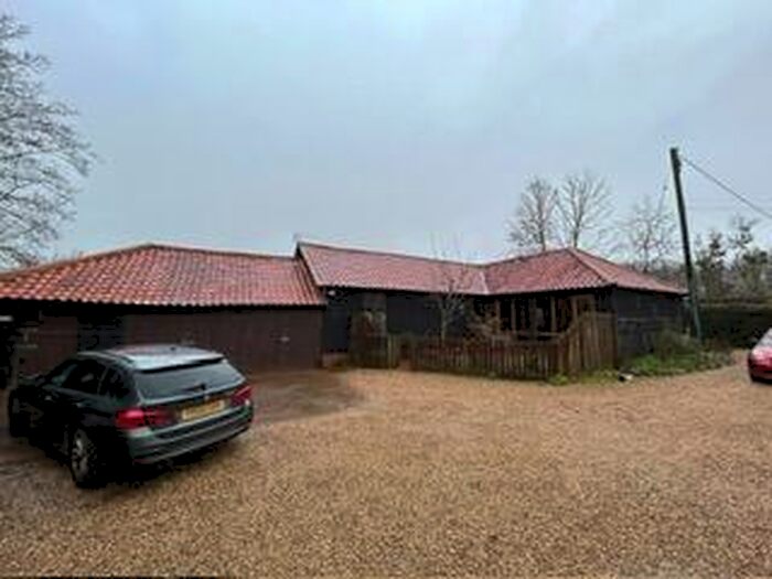 3 Bedroom House To Rent In Rear Barn, Chase Farm, Southburgh, IP25