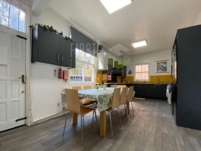 7 Bedroom House To Rent In Tichborne Street, Highfields, LE2