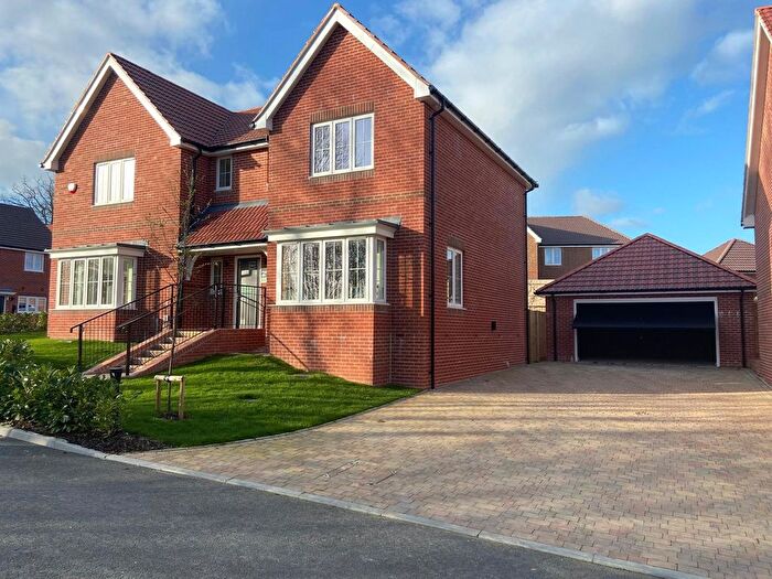 5 Bedroom Detached House For Sale In The Yew, Knights Grove, Stoney Lane, Berkshire, RG18