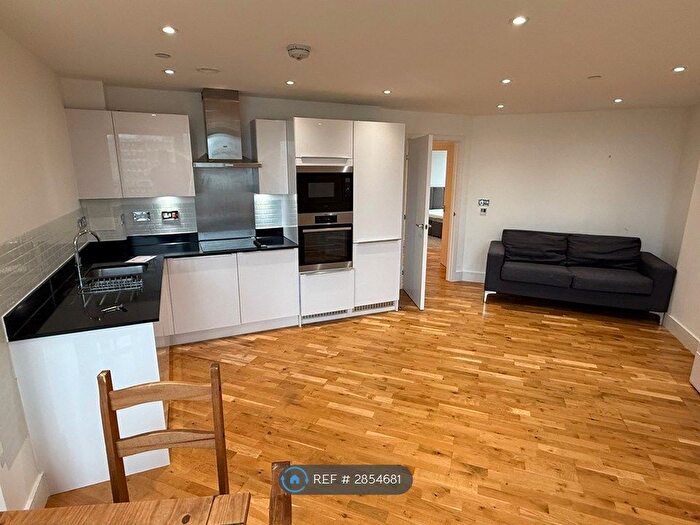 1 Bedroom Flat To Rent In Leven Road, London, E14