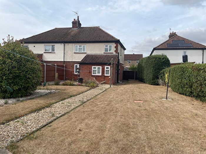 3 Bedroom Semi-Detached House For Sale In Greenway Park, Fakenham, Norfolk, NR21