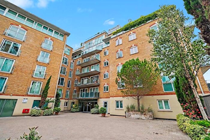 3 Bedroom Flat For Sale In Rotherhithe Street, Pacific Wharf, SE16