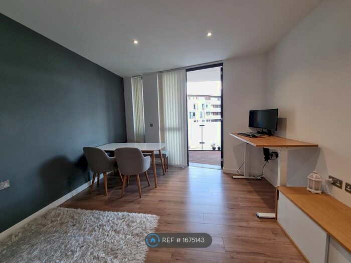 1 Bedroom Flat To Rent In Sequoia House, London, SE16