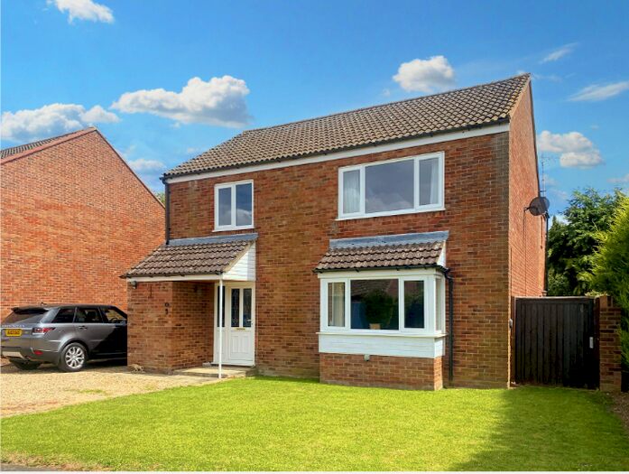 4 Bedroom Detached House For Sale In Bramley Drive, NR21