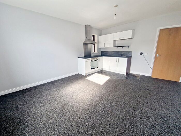 1 Bedroom Flat To Rent In Sumner House, Blackburn, BB2
