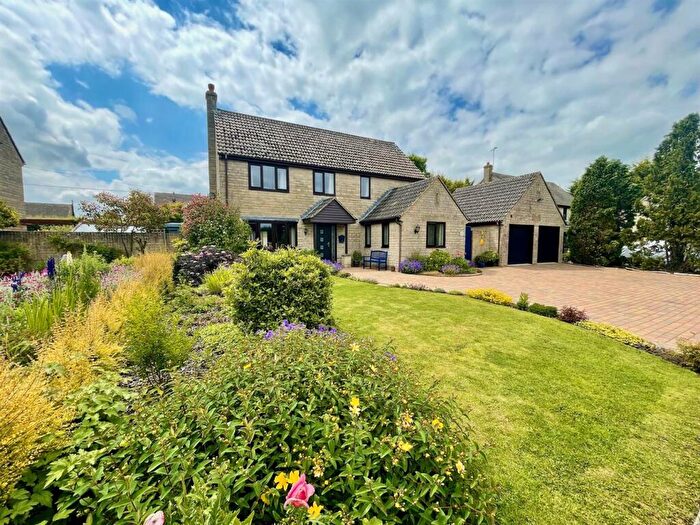 4 Bedroom Detached House For Sale In The Common, Brinkworth, Chippenham, SN15