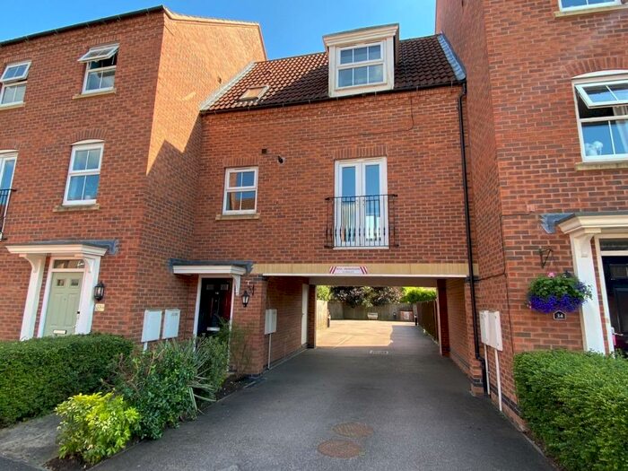 2 Bedroom Flat To Rent In Pentland Drive, Greylees, Sleaford, NG34