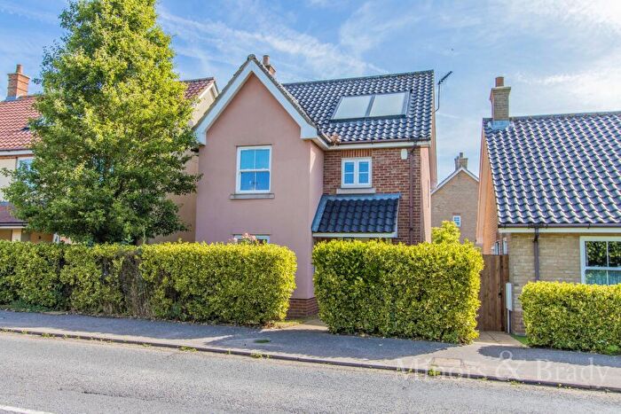 3 Bedroom Detached House To Rent In White Street, Martham, NR29