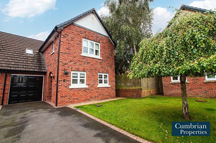 3 Bedroom Semi-Detached House For Sale In Pennine View Close, Carlisle, CA1
