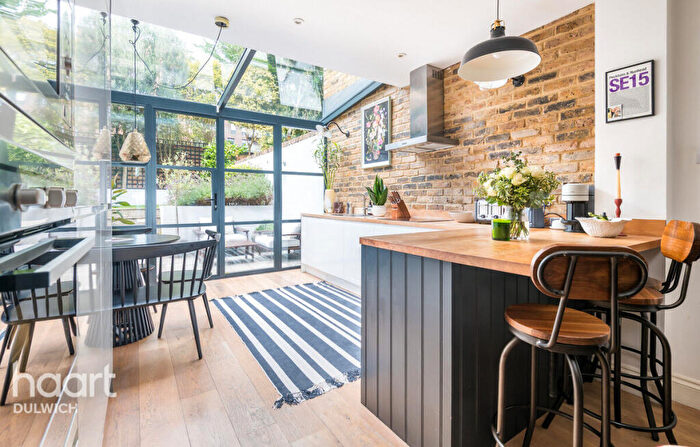 2 Bedroom Flat For Sale In Montpelier Road, London, SE15