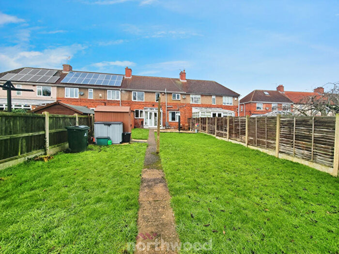 3 Bedroom Terraced House For Sale In Crossfield Lane, Skellow, Doncaster, DN6