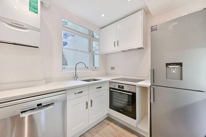 1 Bedroom Flat For Sale In Fitzgeorge Avenue, Olympia, London, W14