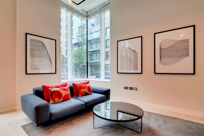 1 Bedroom Flat To Rent In Piazza Walk, London, E1