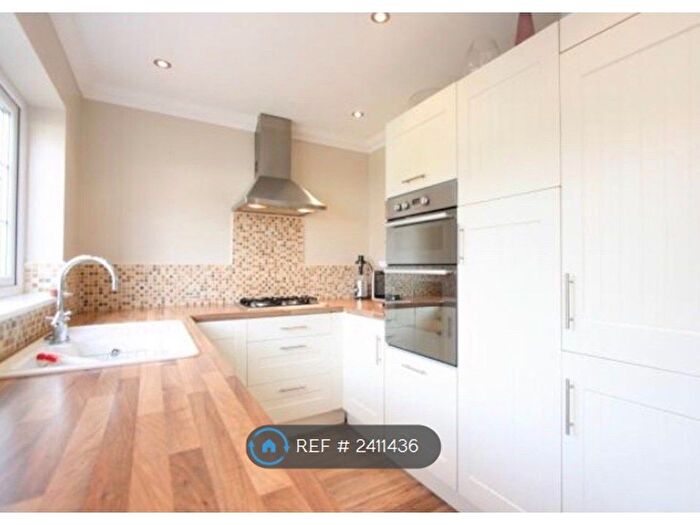 4 Bedroom Semi-Detached House To Rent In Herkomer Road, Bushey, WD23