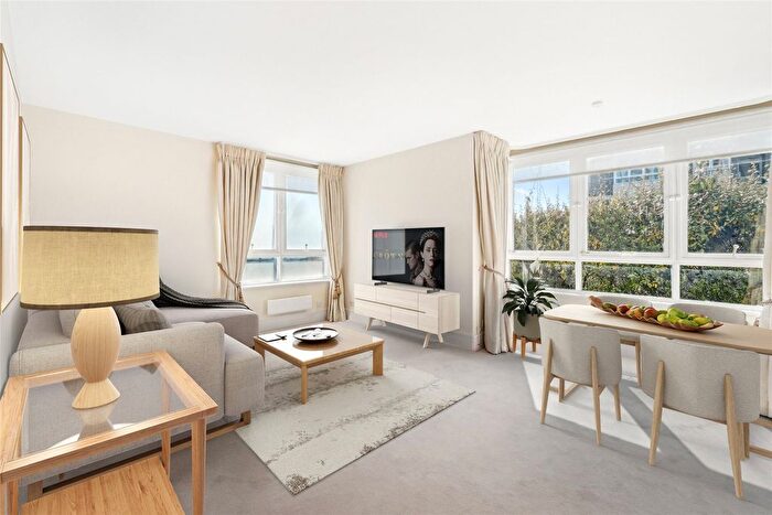 2 Bedroom Flat To Rent In Chelsea Manor Gardens, Chelsea, London, SW3