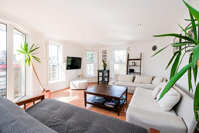 2 Bedroom Flat For Sale In Foundry Place, Whitechapel, E1