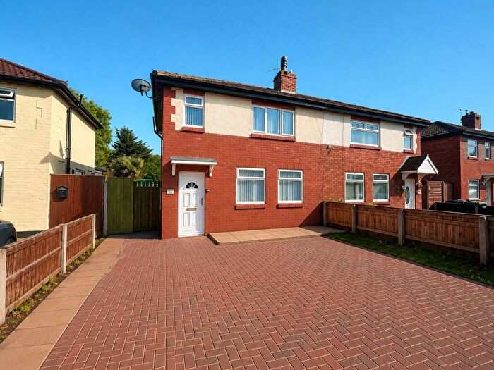 3 Bedroom Semi Detached House For Sale In Shaftesbury Avenue, Birkdale, Merseyside, PR8